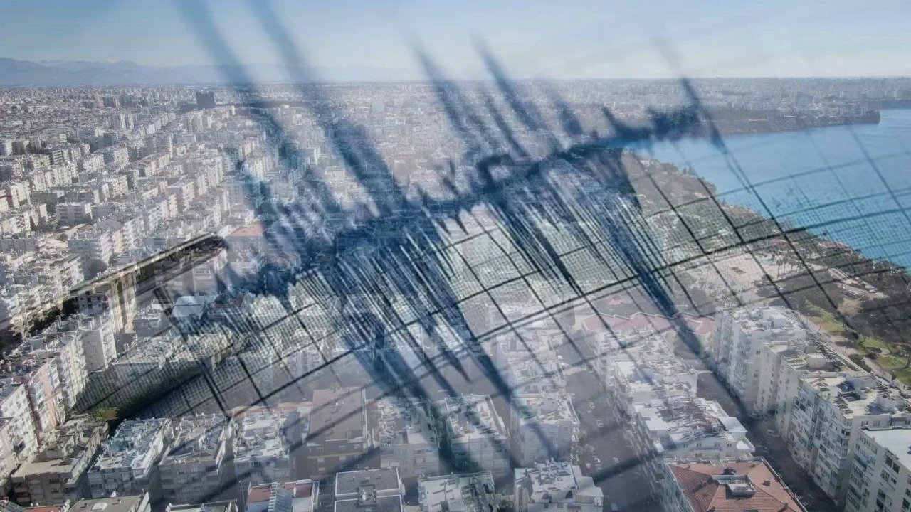 Antalyasallandimerhumdepremdedetarihiuyarisiylagundemoldu