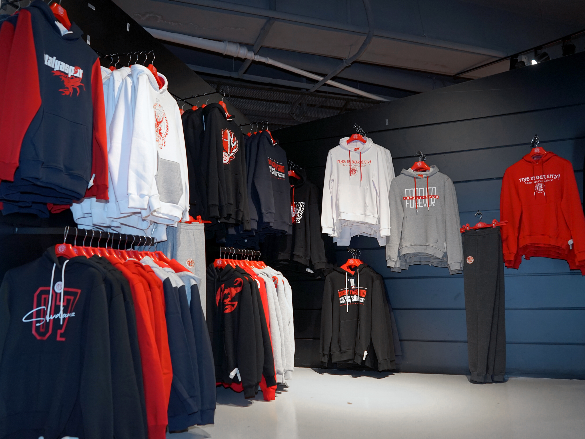 Antalyastoredebuyukindirim