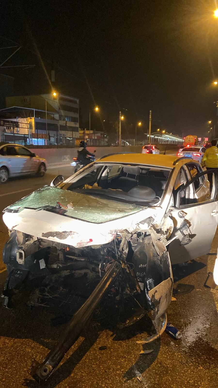 Bursadaagabeyininotomobiliylemakasattitrafigisavasalaninacevirdi