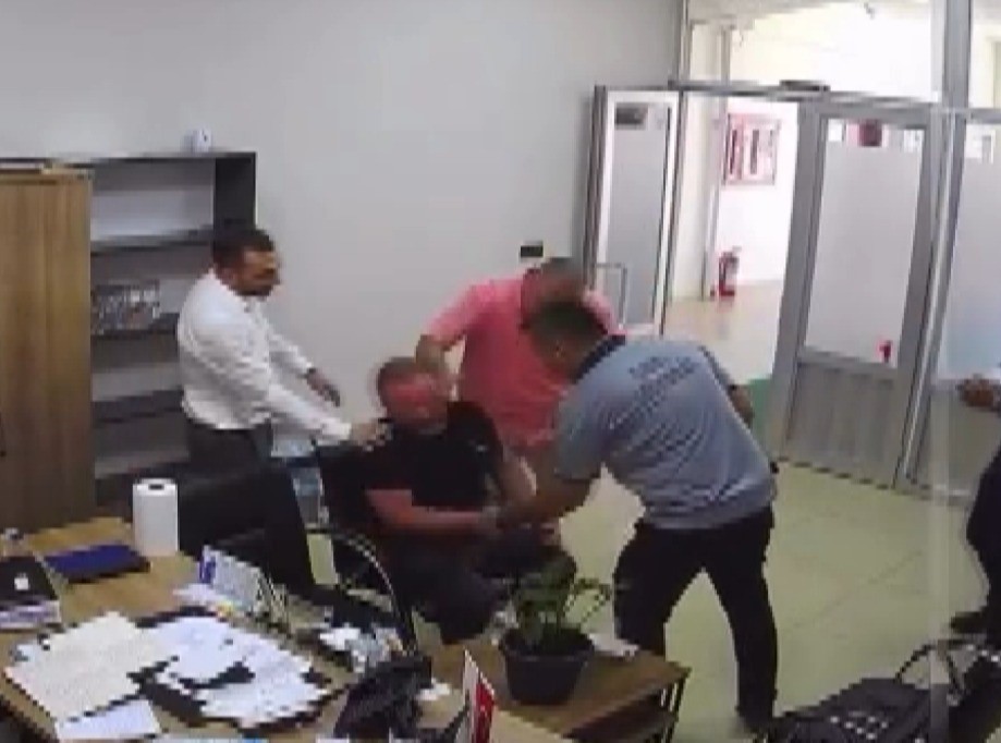 Darbedildimdedikendiniyaktikurtarilamadi