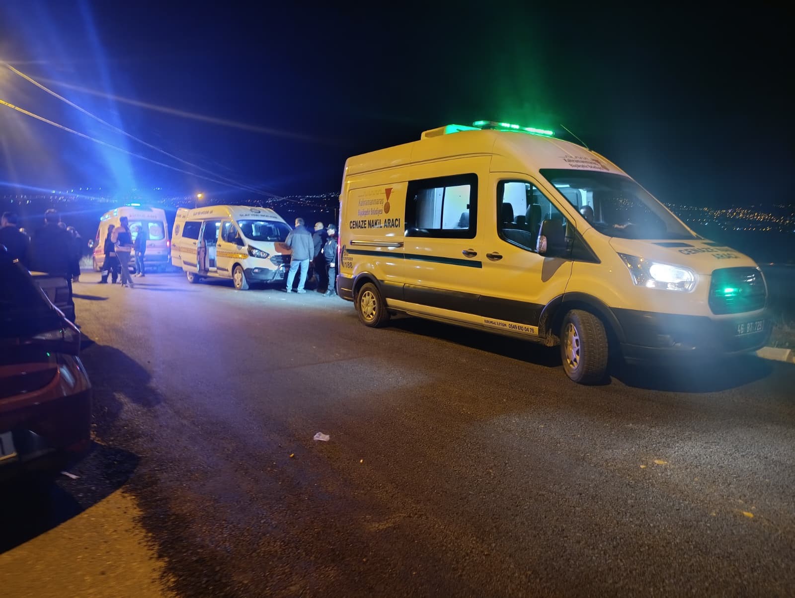 Esikizarkadasinievinegirerkensilahlavurdu (2)