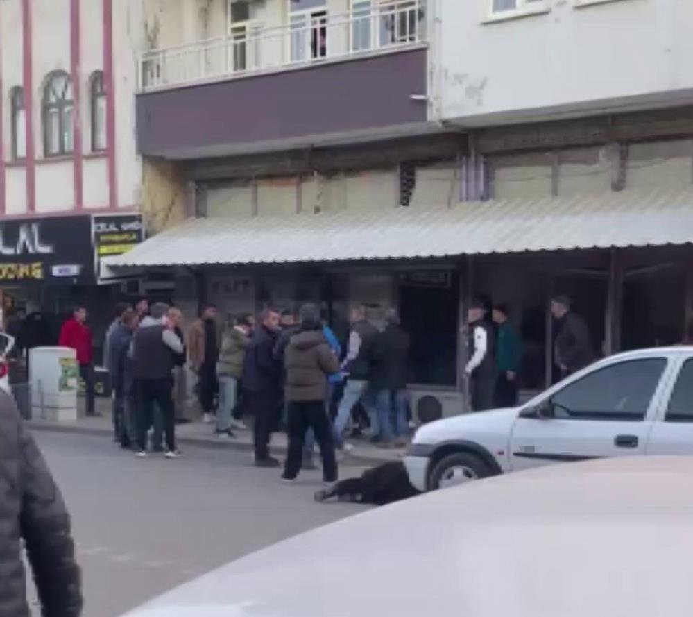 Esinikizininyanindabicakladi