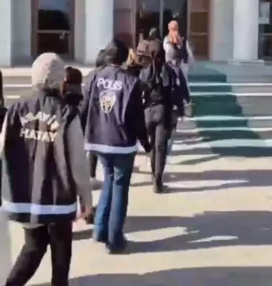 Gizlibolmeyesaklanan6Kadinbulundu