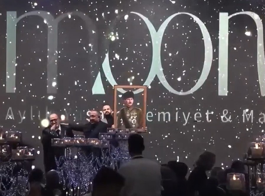 Isinsanidurumamudahaleetti