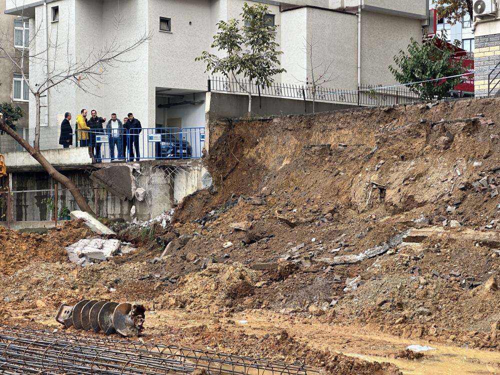 Kadıkoydeasırıyagıstandolayıbinacoktu