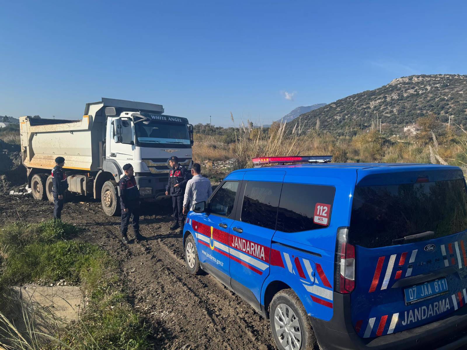 Kastakumhirsizligikamyonlaradoldurdular