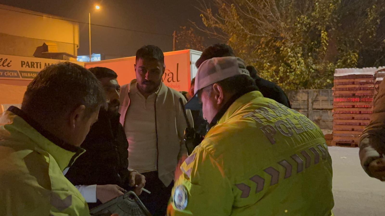 Kayseridealkollusurucupolisekiplerinecarptiyakinlarininsozlerisokeetti