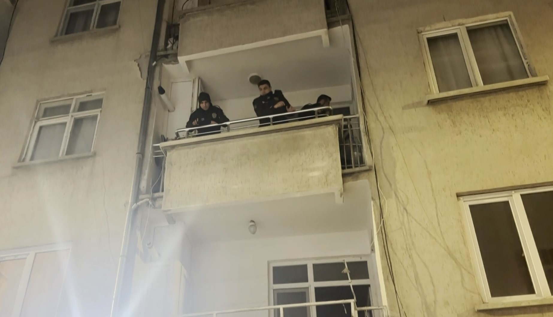 Kizbalkondandustuannesininferyadisokagiinletti