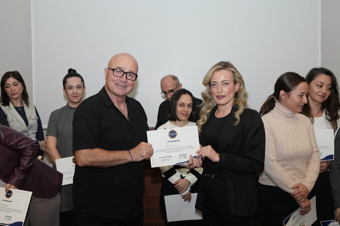 Konyaaltıbelediyesiyoneticikadrosunaliderlikegitimi