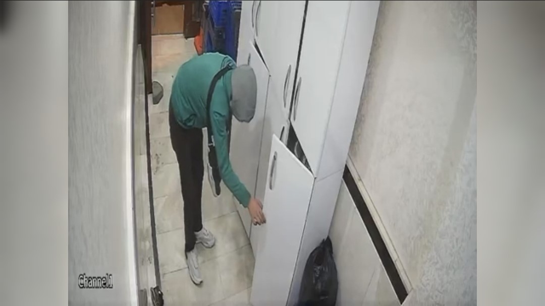 Mahalleyitalanettilerayakkabicalmayadoymadilar