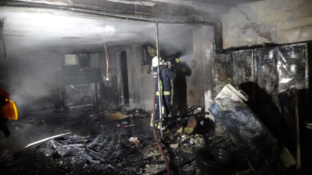 Manavgattaapartmanınzeminkatındacıkanyangındakundaklamaiddiası