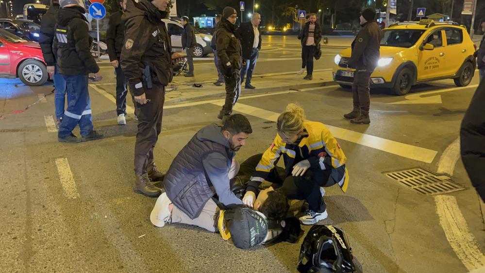 Onceotomobilecarptıardındantaklaataraksavruldu