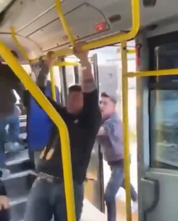 Otobüstesatırlıkavgakameralarda