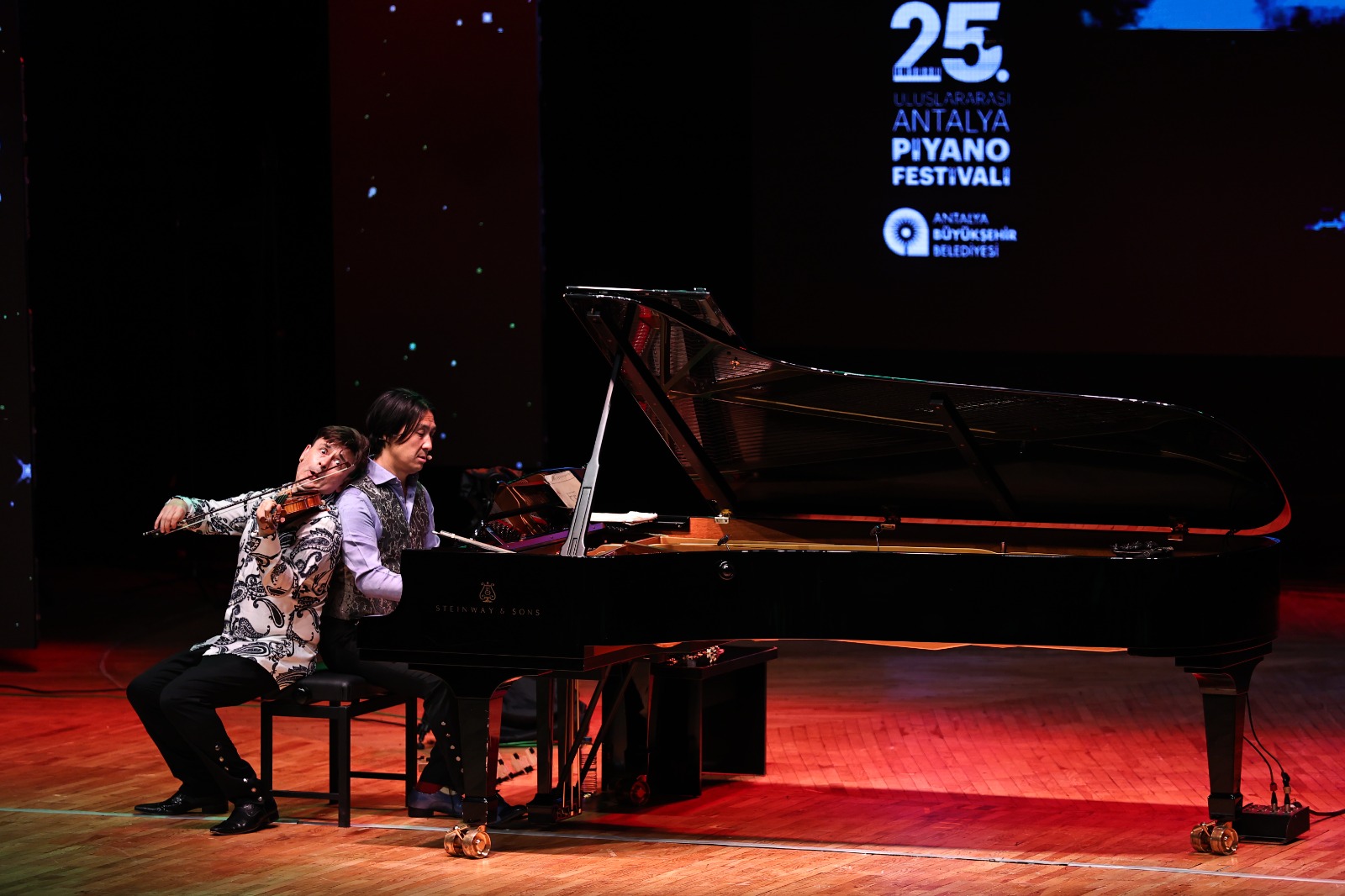 Piyanofestivaliıgudesmanjooilegorkemlifinalyaptı