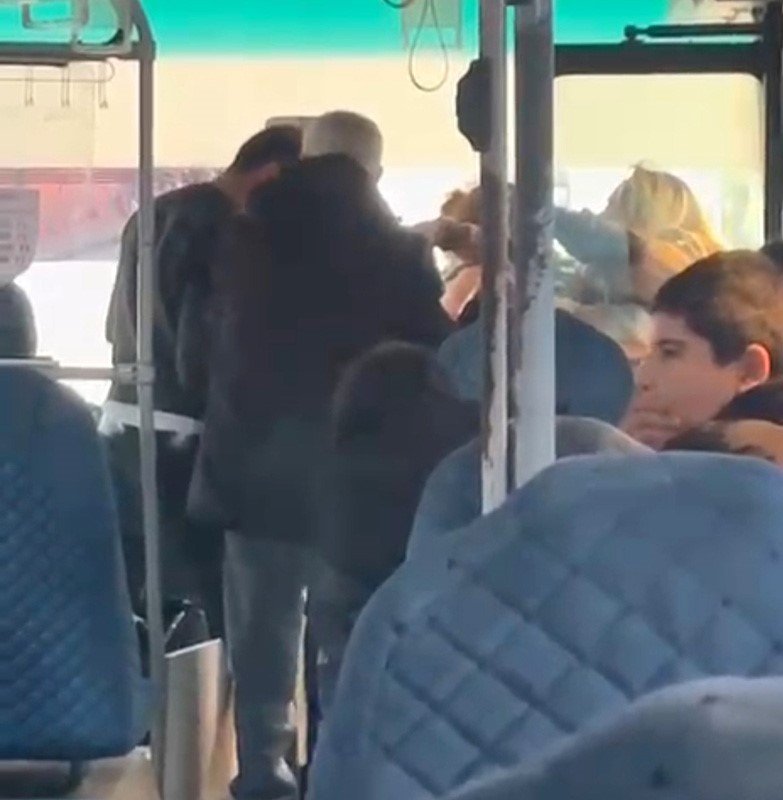 Senkimsinkavgasindasoforileyolcubirbirinegirdi