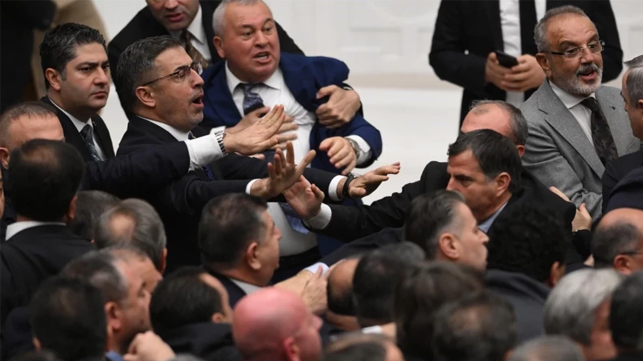 Tbmmdekavgavekillerbirbirinegirdi