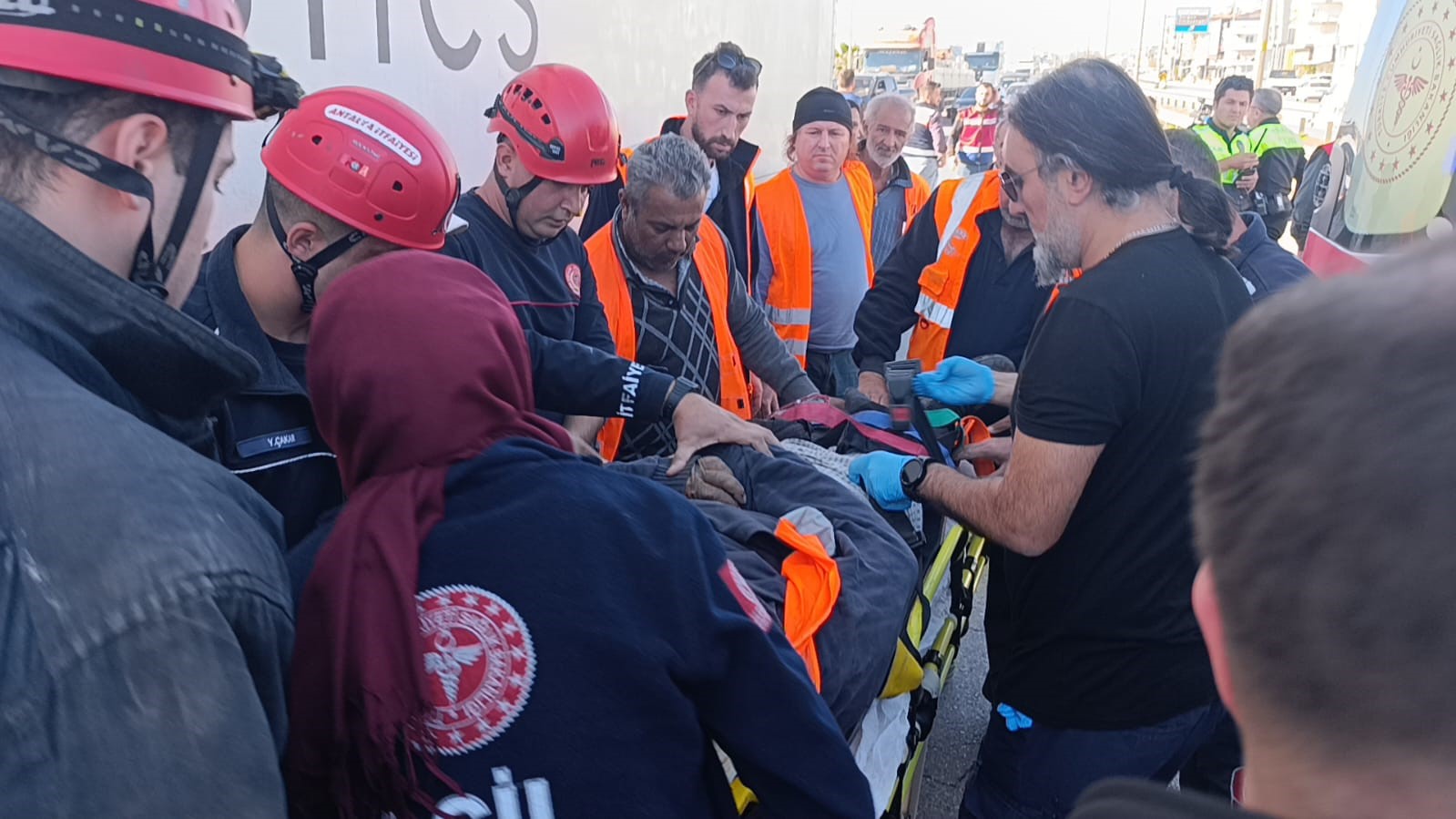 Tirinaltindakalaniscihayatinikaybetti