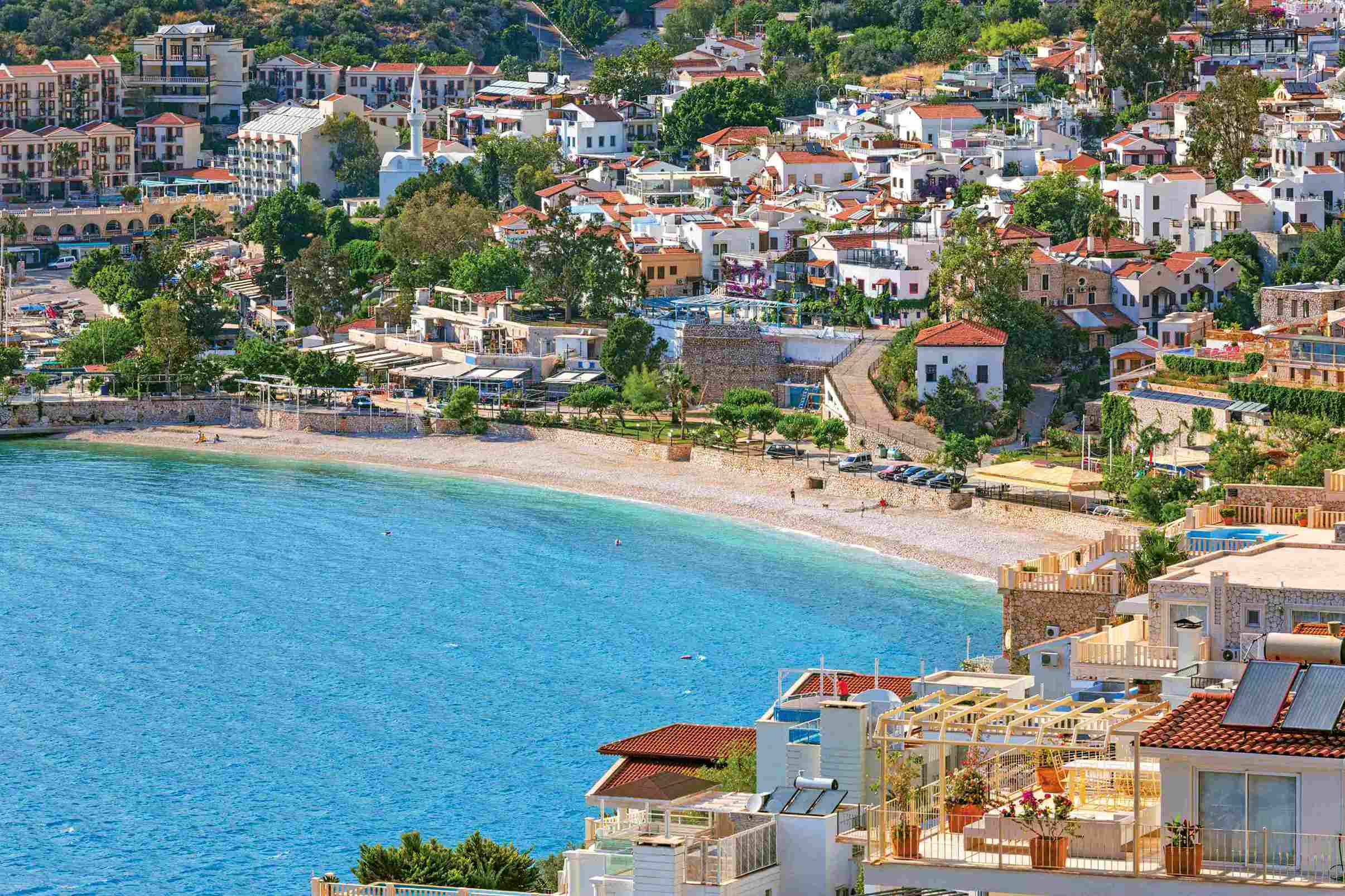 Turkiyeninzenginilleribelliolduantalyaortalamaninuzerinecikti