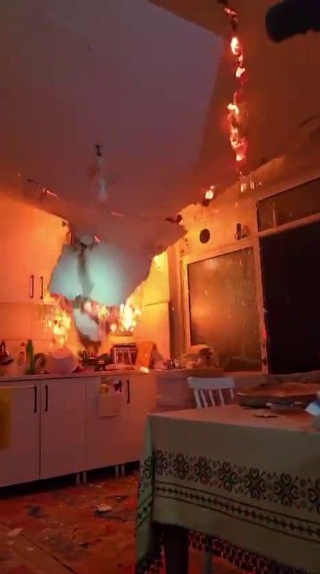 Yangındafaciadanboyledonuldu