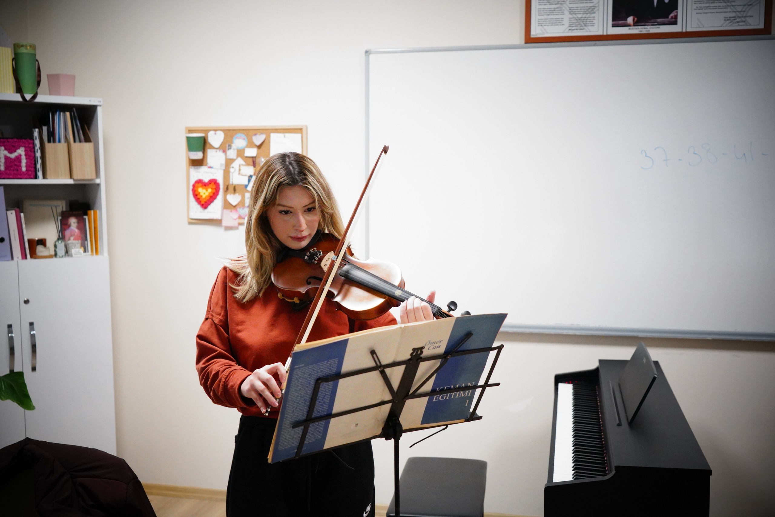 Antalyadakonyaaltimuzikakademisindeilkasamatamampuanlamaheyecanibasliyor