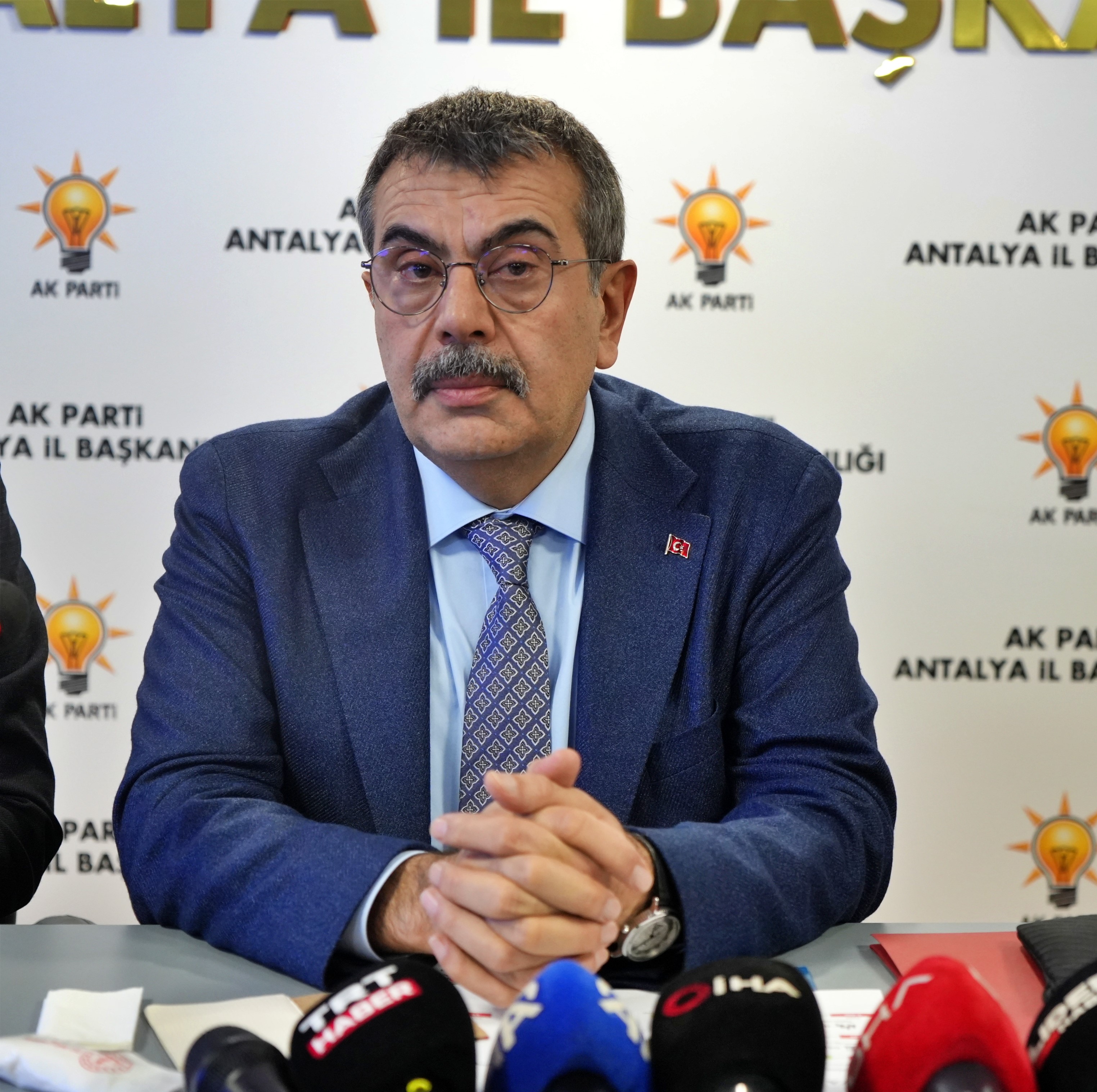 Bakantekinantalyadakonustu