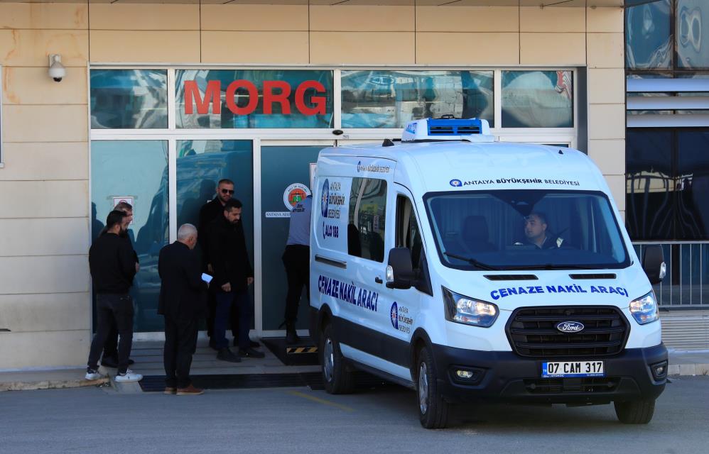 Basındanvurulankadınyasamınıyitirdiesiisekastenoldurmesuclamasıylatutuklandı