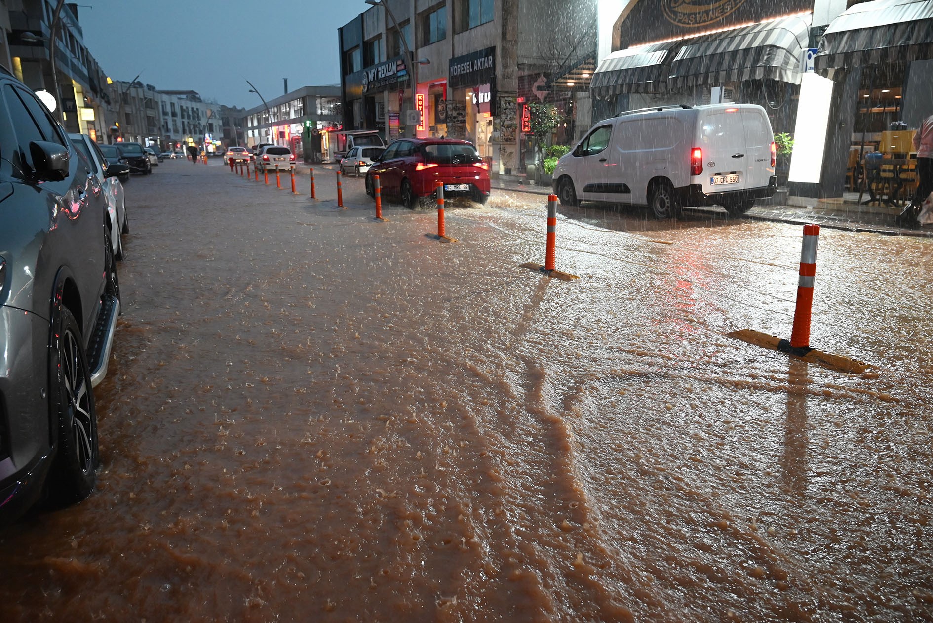 Baskancizmesiniveyagmurlugunugiyereksahayacikti