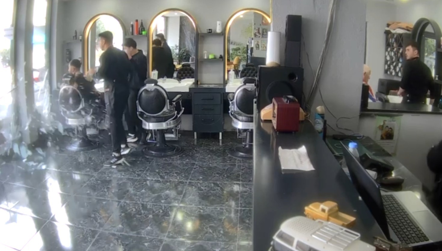 Berberdukkanisavasalaninadondu