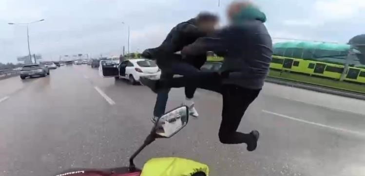 Bursadatekmelerhavadaucustu