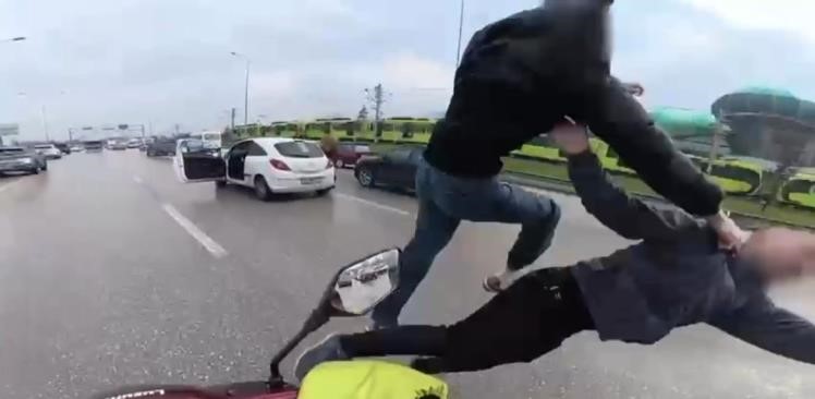 Bursadatrafiktartismasisokaksavasinadondutekmelerhavadaucustu