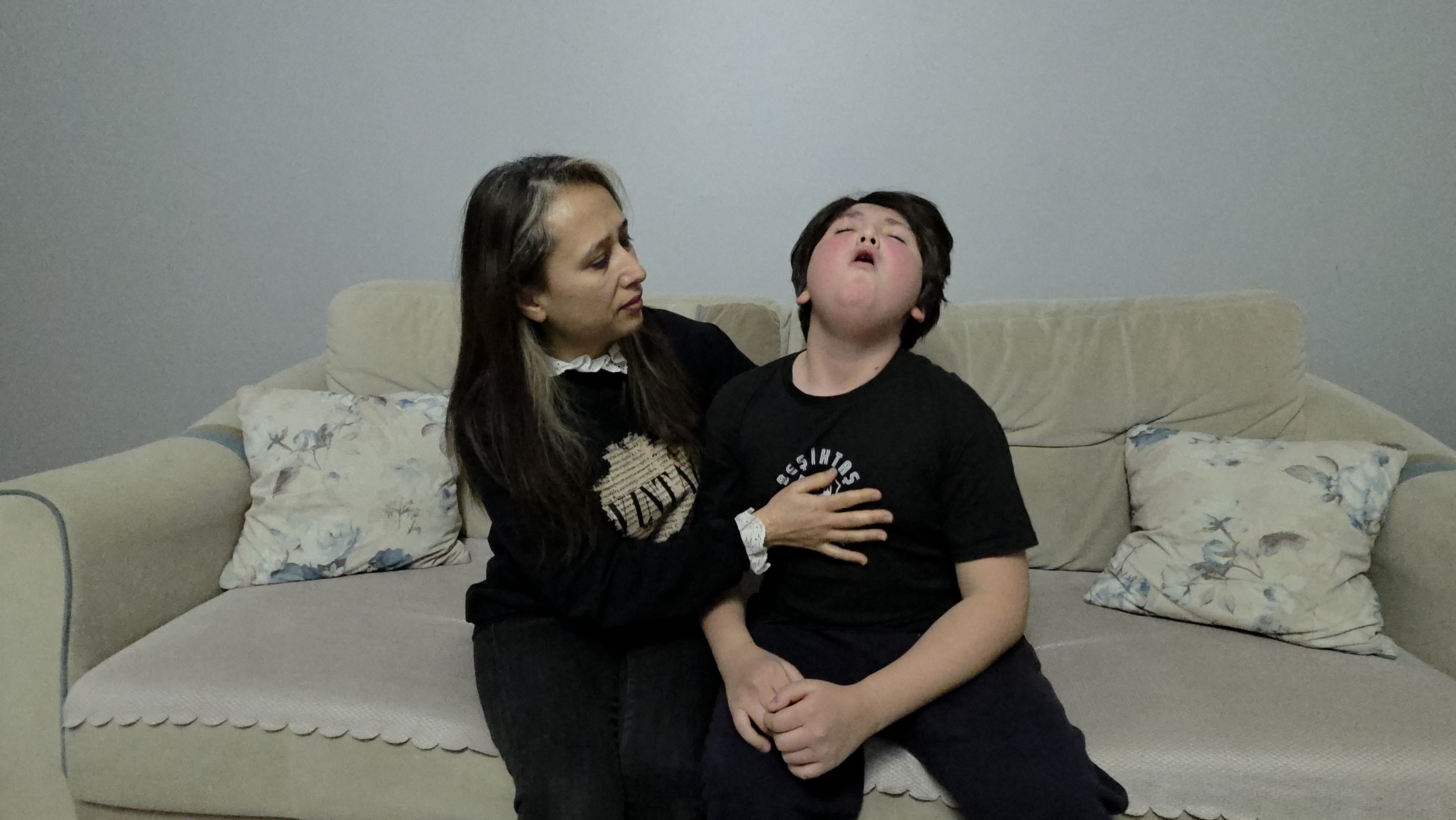 Duzcededoktorlarcaresizkaldi12Yasindakicocuk8Yildiroksuruyor