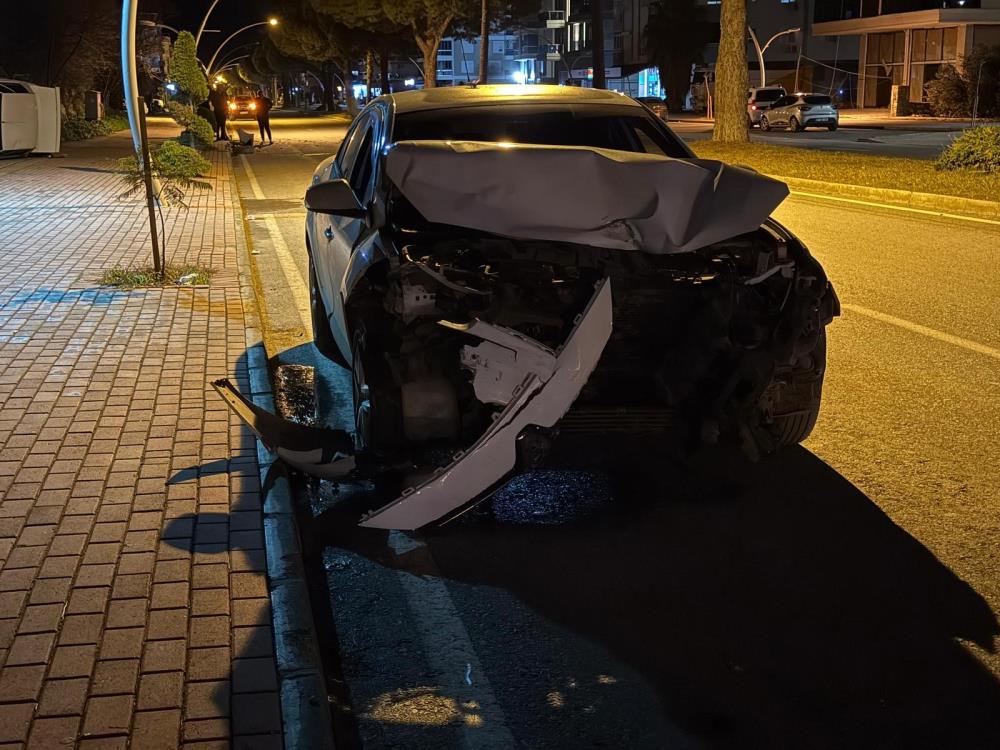 Gazipasaotomobilsurucunecarpansoforkactı