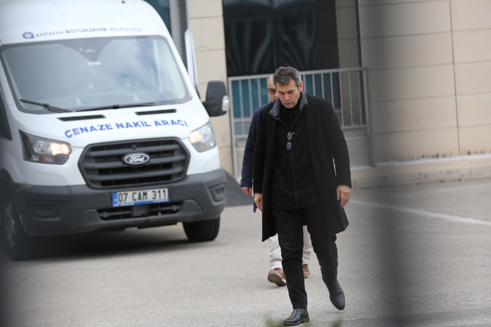 Guvenlikgorevlisibabaesininvekizincaninakiydi