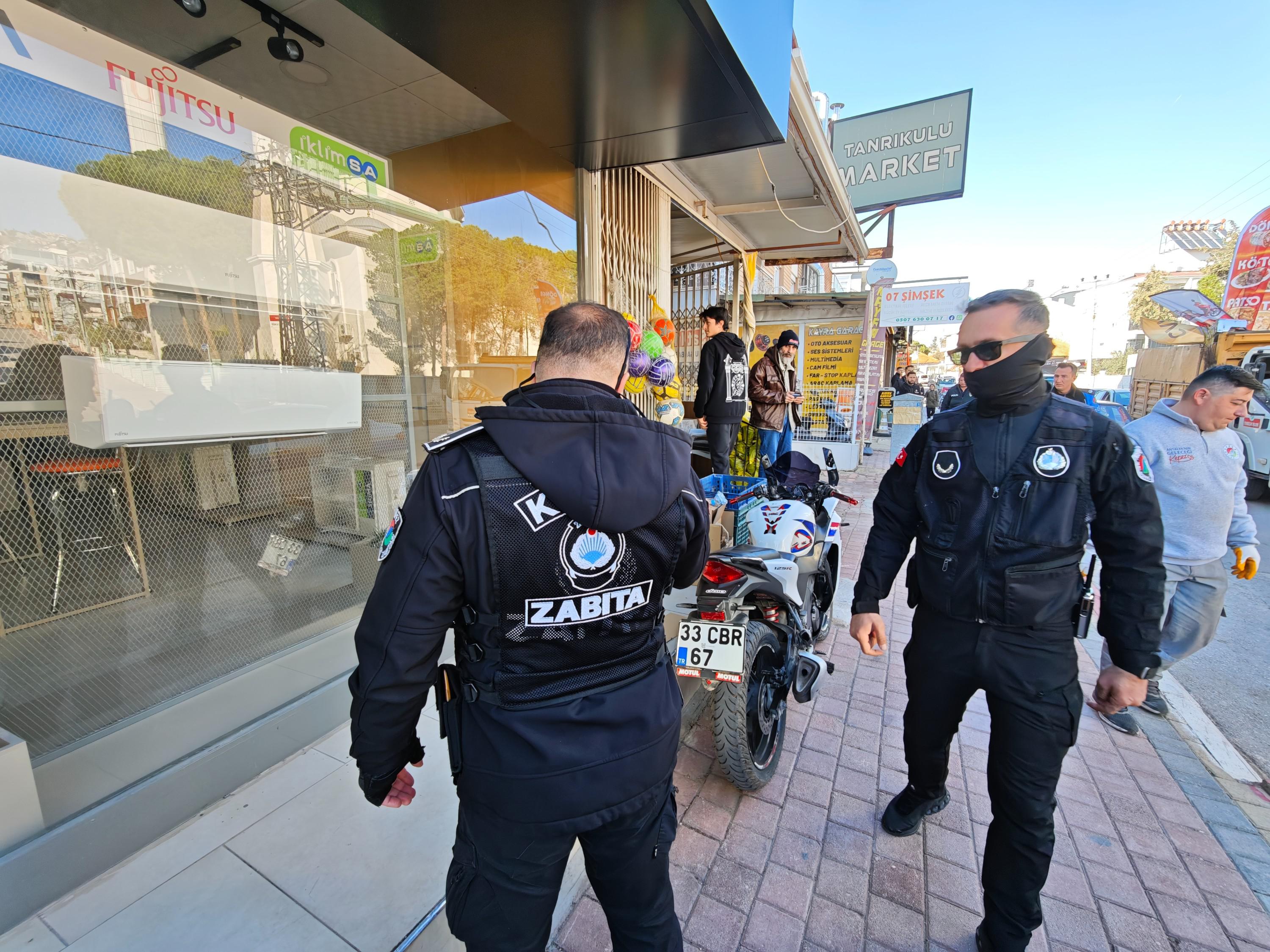 Izinsizisgallereyasalislemuygulandi