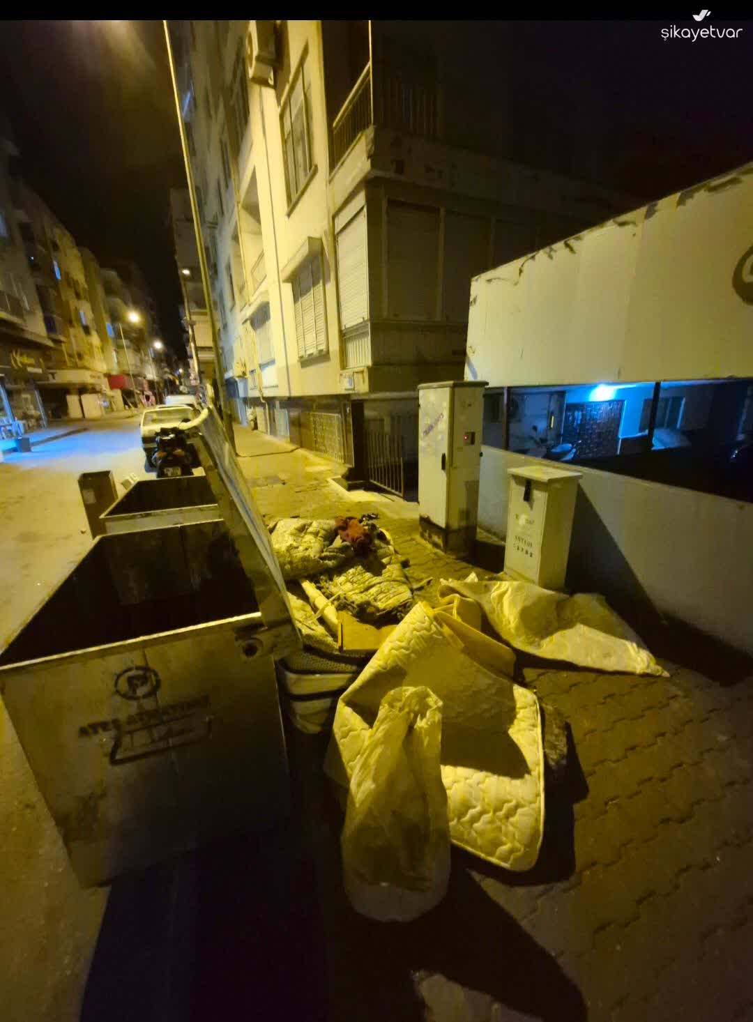 Muratpasadabirikencoplervatandasıisyanettirdibelediyeyesikayetetmemizeragmentoplanmadı