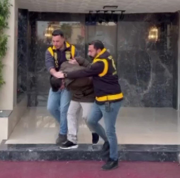 Oyundakufurlestigigencikandirarakbulustu