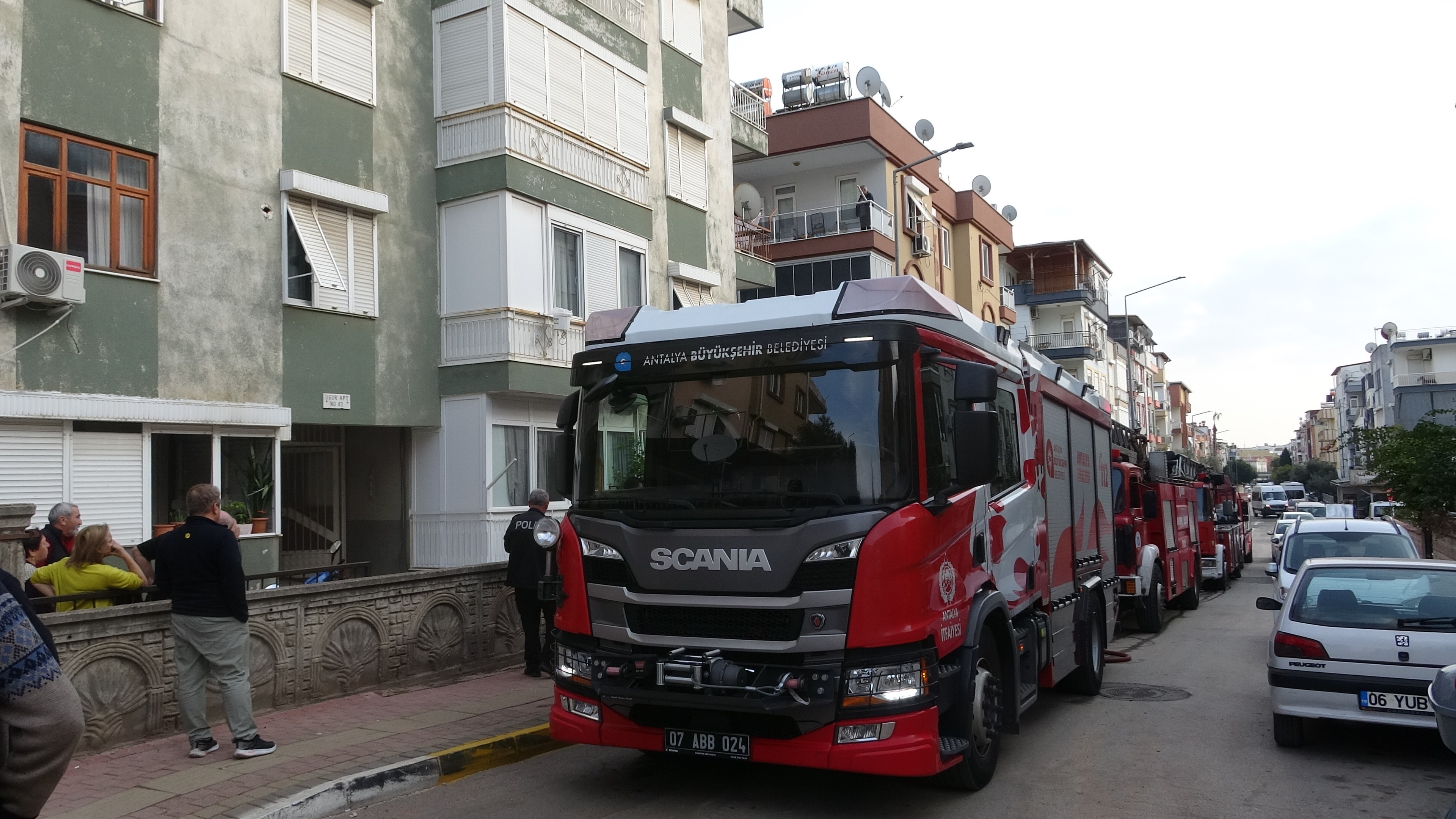 Yananevigoruncegozyaslarinaboguldu