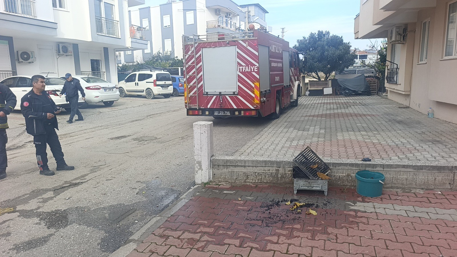 Yanginageldilerhayatininsokunuyasadilar