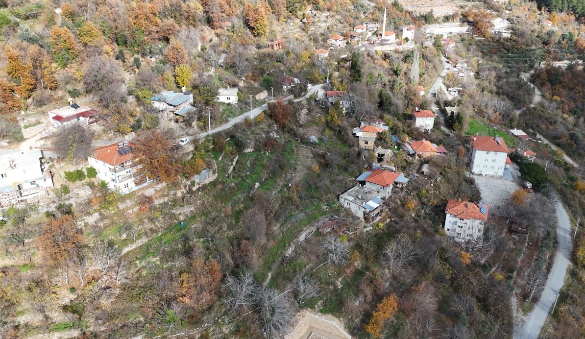 Yasi82Azmilegencleretascikariyor