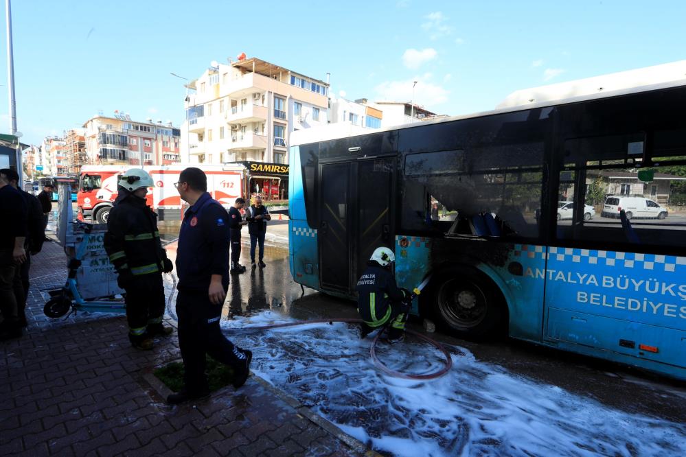 Yolcuotobusundeyanginantalya