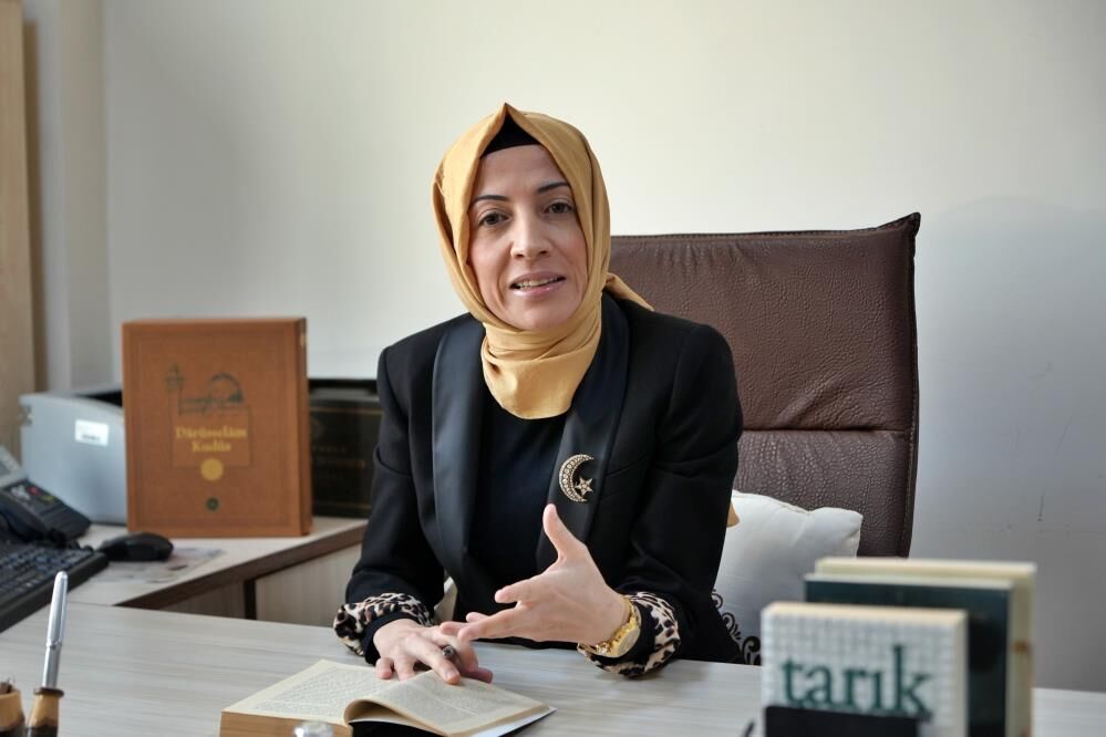 28Subatıyasayanakademisyenyasadıklarınıanlattı