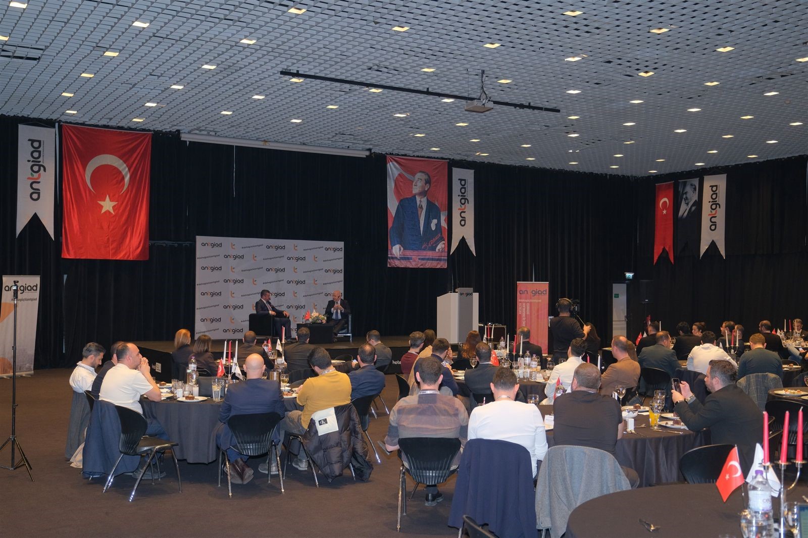 Antalyadaantgiaddanisdunyasinastratejikmesajlar