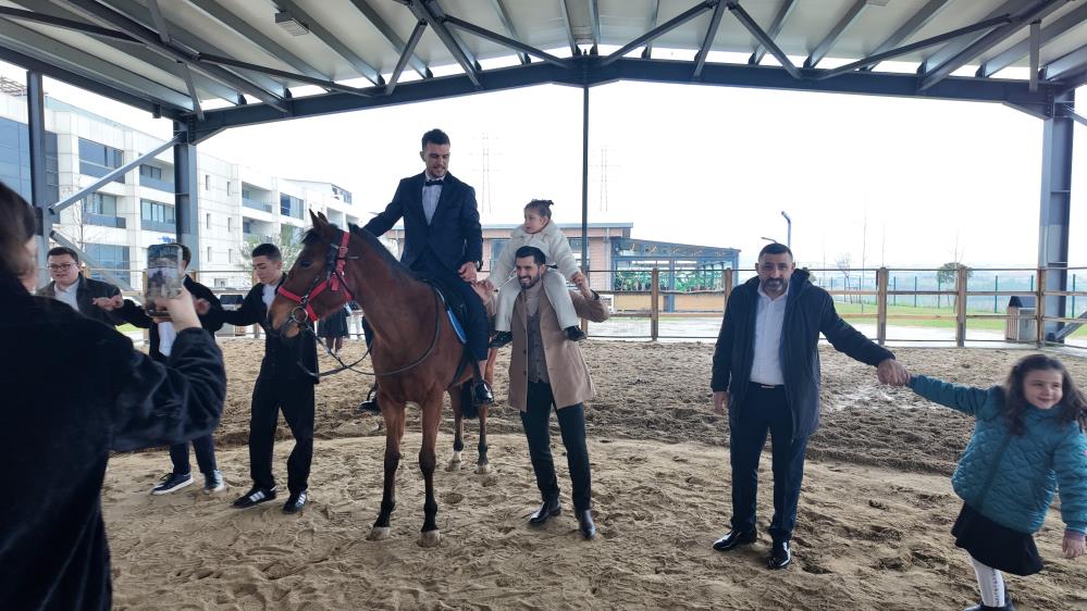 Atustundebaslayanaskatustundetaclandirildi