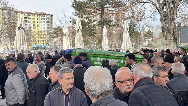 Biryilaraylapespesetrajedi