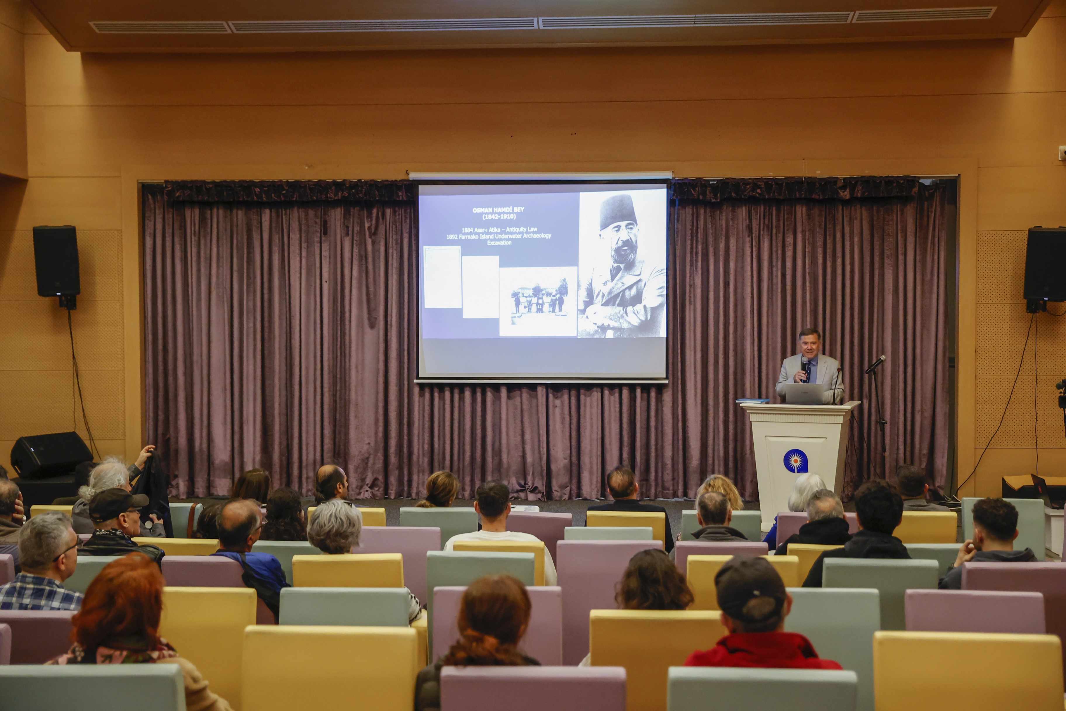 Buyuleyicidunyagozleronuneserildi