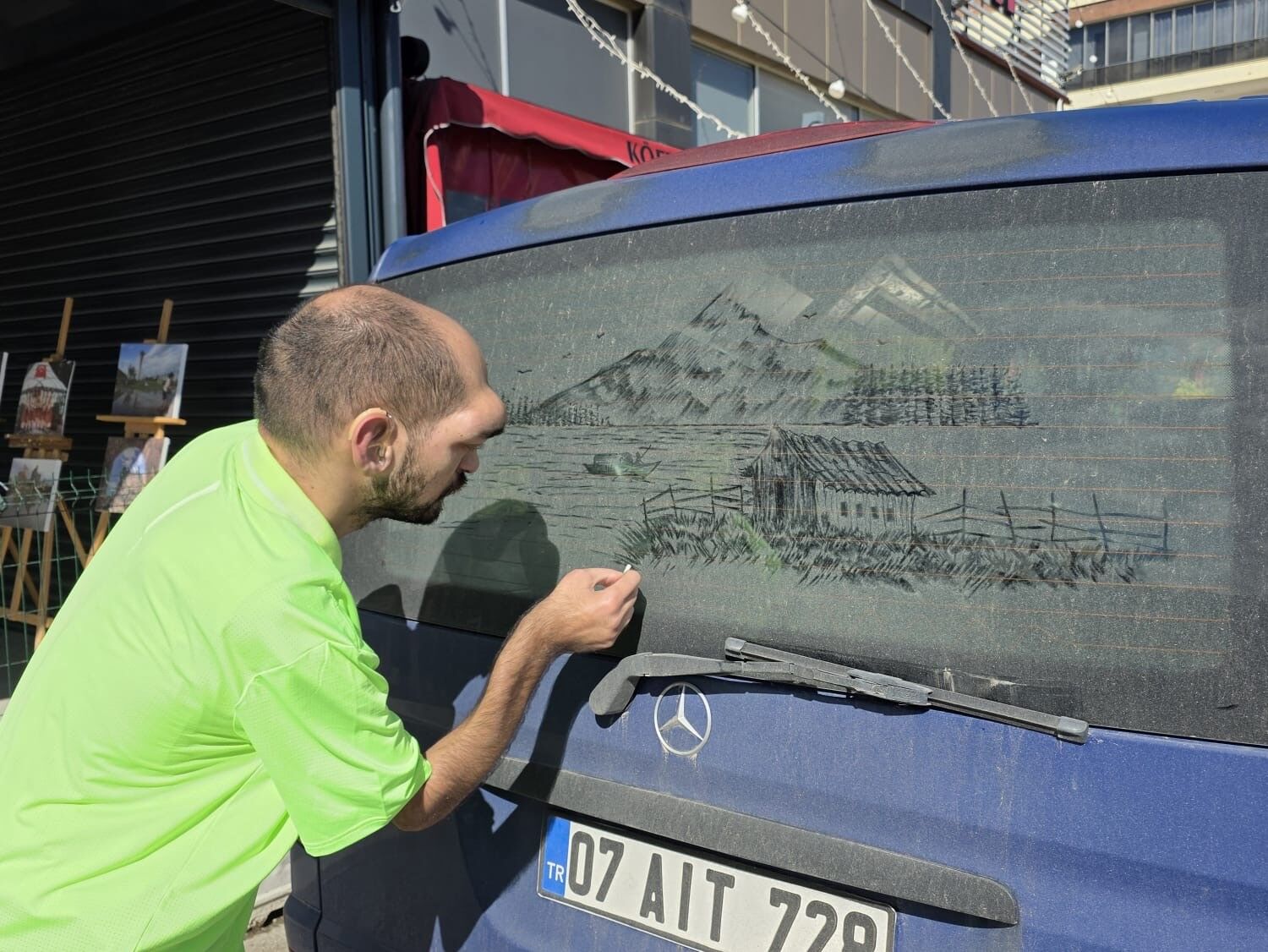 Camlardasanatinisergiliyor