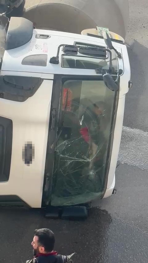 Devrilenbetonmikserininicindemahsurkaldibalyozlakendinikurtardi