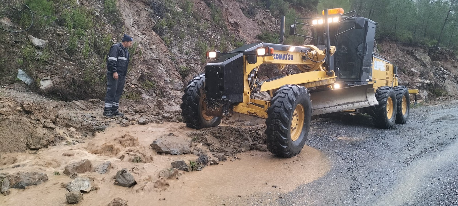 Ekipleriyagisakarsiteyakkuzda