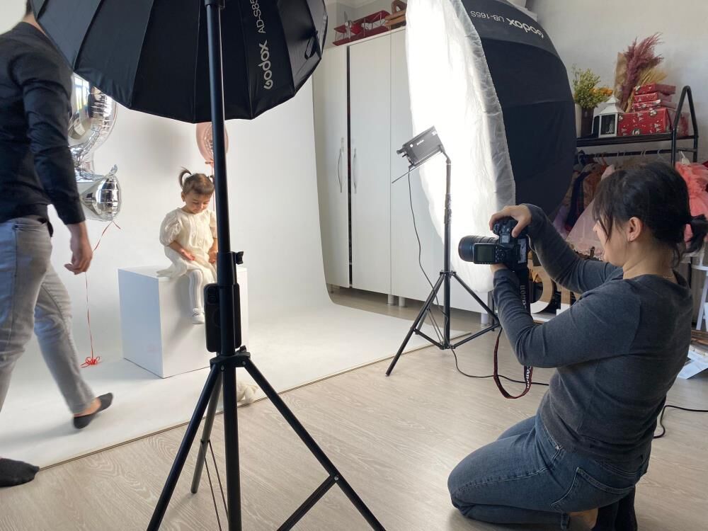 Hobiolarakbasladiilcenintekfotografcisioldu