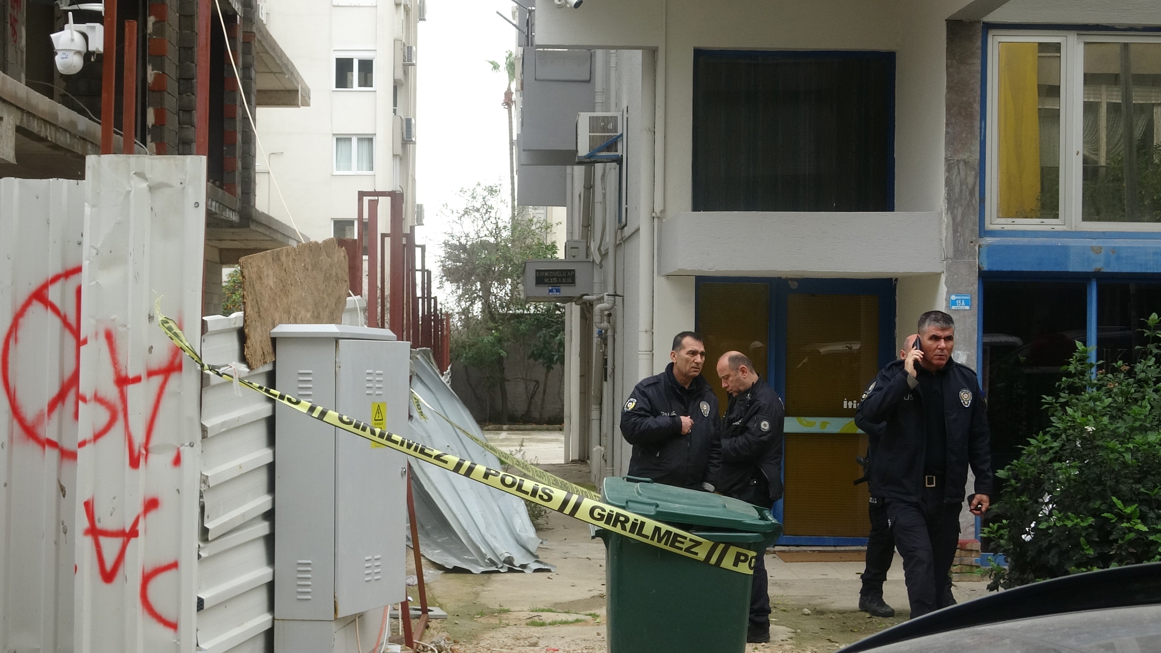 Insaatiscisigeenczeminecakildi